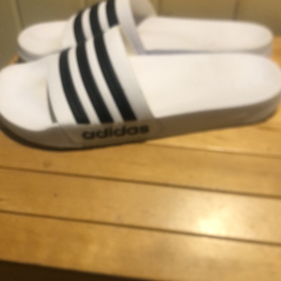 Mens size 12 adidas slides - Picture 3 of 6